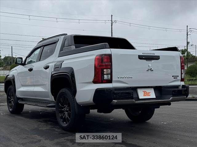 Mitsubishi TRITON 2024-09 8102369-14