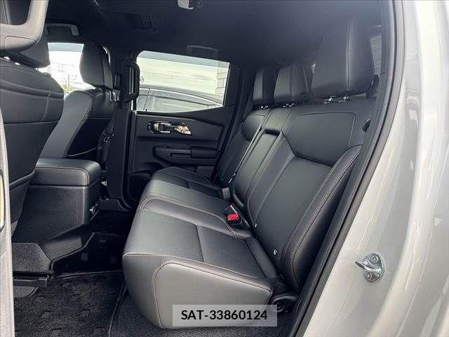 Mitsubishi TRITON 2024-09 8102369-18
