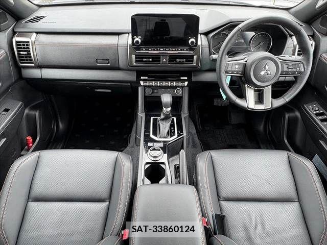 Mitsubishi TRITON 2024-09 8102369-1