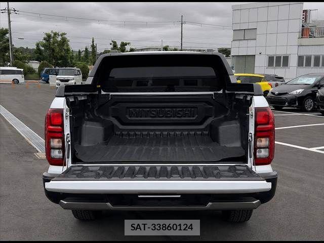 Mitsubishi TRITON 2024-09 8102369-19