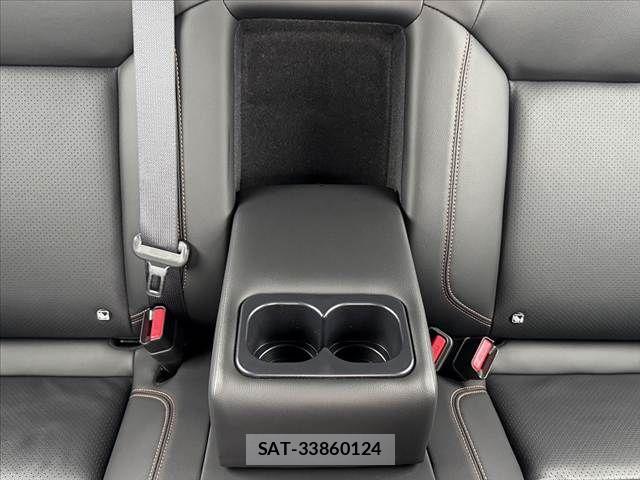 Mitsubishi TRITON 2024-09 8102369-23