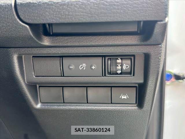 Mitsubishi TRITON 2024-09 8102369-24
