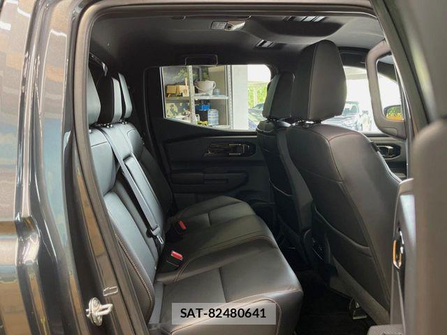 Mitsubishi TRITON 2024-02 8132766-8