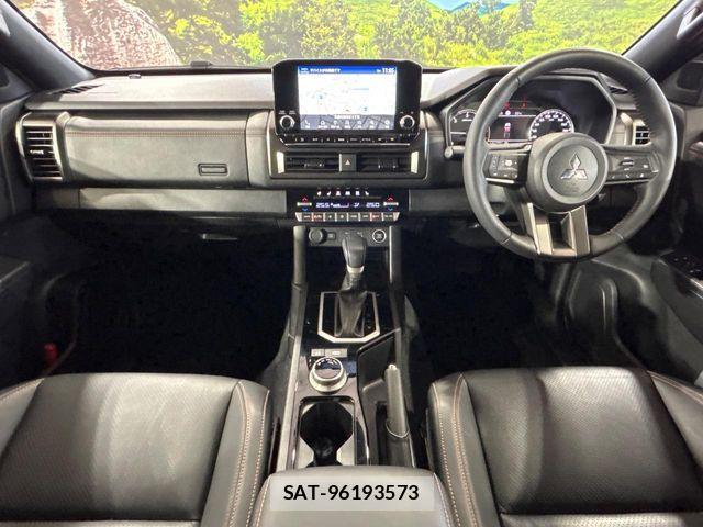 Mitsubishi TRITON 2024-08 8210760-1
