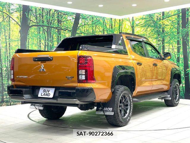 Mitsubishi TRITON 2024-09 8247000-16