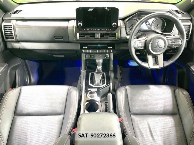 Mitsubishi TRITON 2024-09 8247000-1