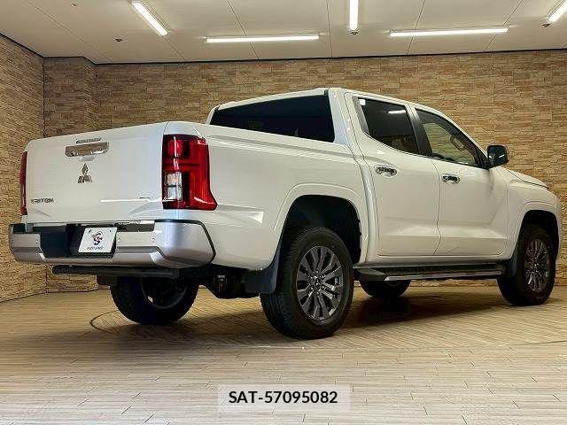 Mitsubishi TRITON 2025-09 8247002-16