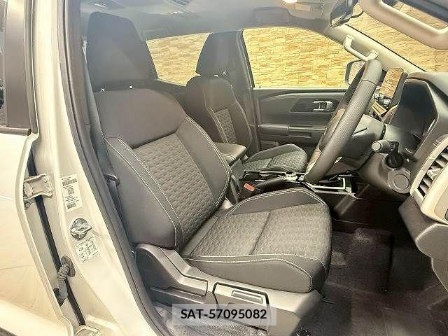 Mitsubishi TRITON 2025-09 8247002-4