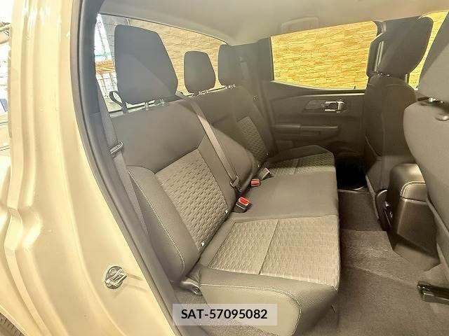 Mitsubishi TRITON 2025-09 8247002-5