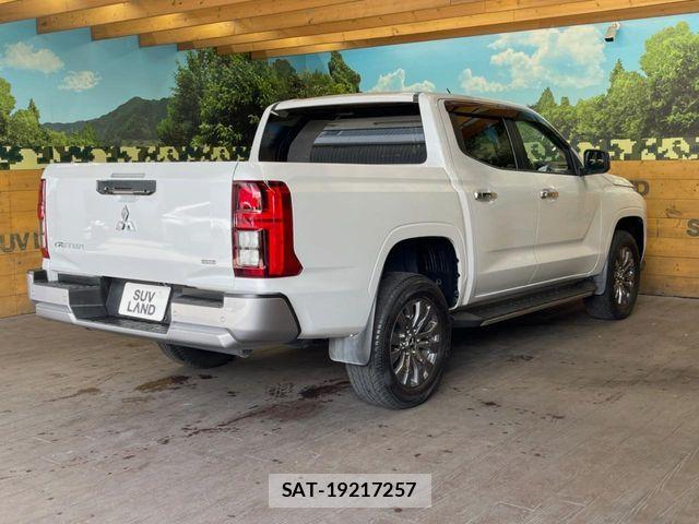 Mitsubishi TRITON 2024-03 8317772-16