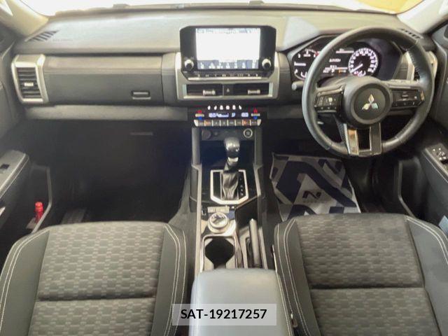 Mitsubishi TRITON 2024-03 8317772-1