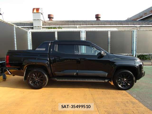 Mitsubishi TRITON 2024-02 8355819-4