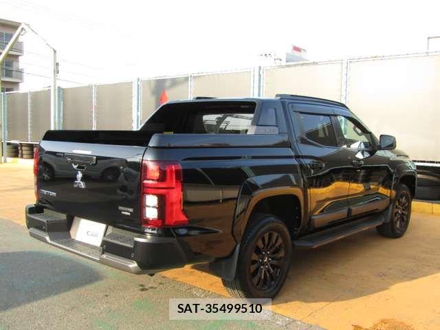 Mitsubishi TRITON 2024-02 8355819-5