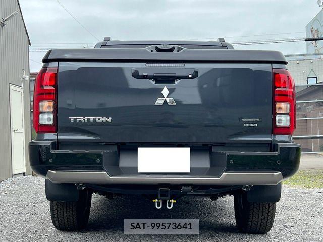 Mitsubishi TRITON 2025-10 8439002-9