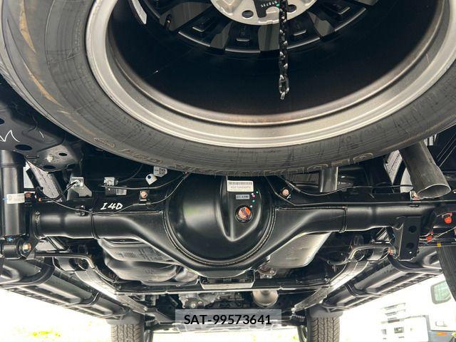Mitsubishi TRITON 2025-10 8439002-14