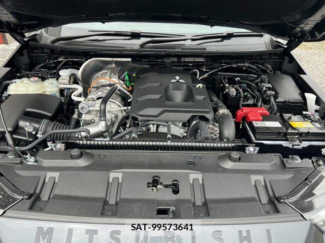 Mitsubishi TRITON 2025-10 8439002-15