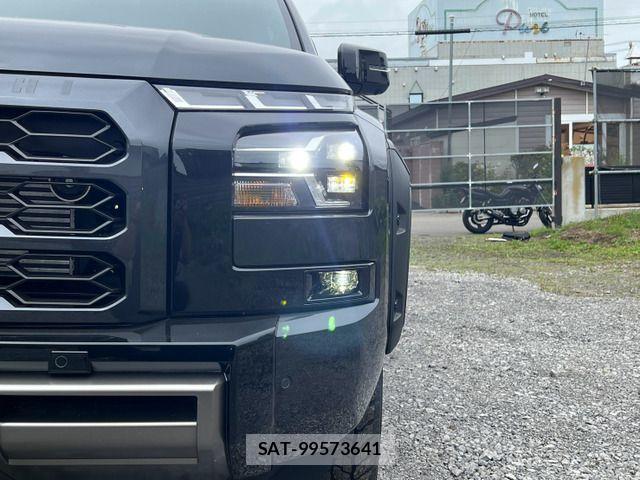 Mitsubishi TRITON 2025-10 8439002-17
