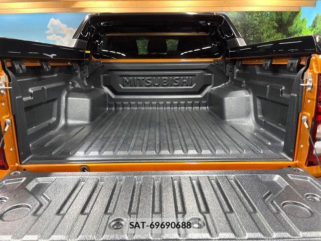 Mitsubishi TRITON 2024-08 8527910-9