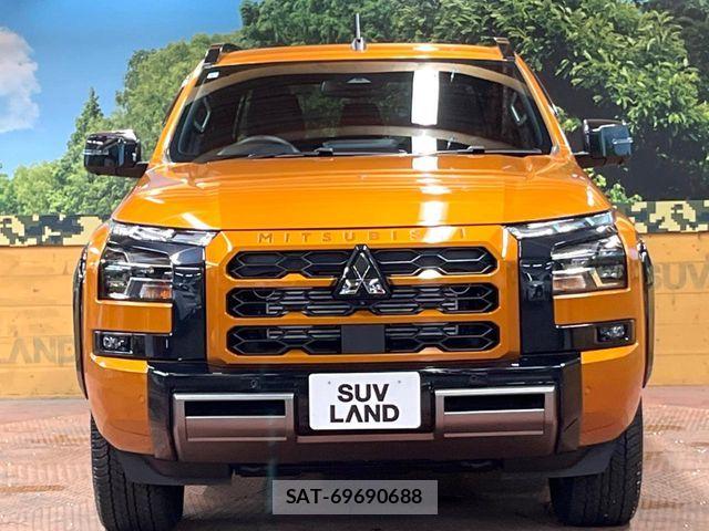 Mitsubishi TRITON 2024-08 8527910-13