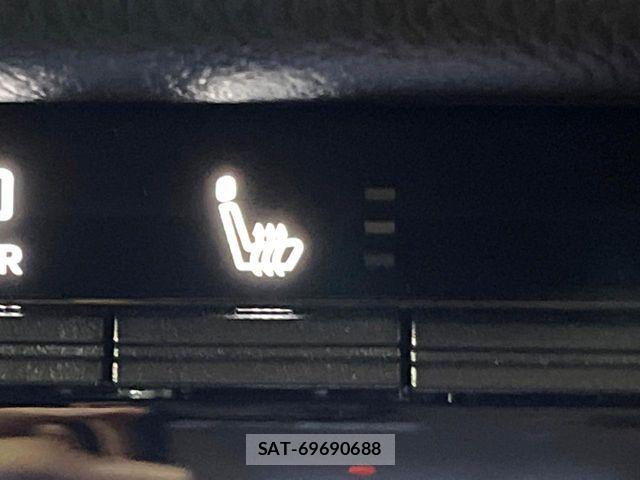 Mitsubishi TRITON 2024-08 8527910-6