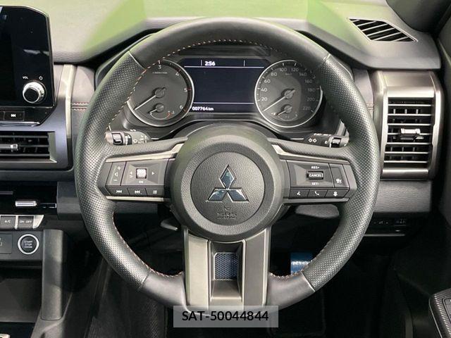 Mitsubishi TRITON 2024-10 8527911-10