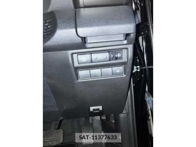 Mitsubishi TRITON 2024-10 8746469-13