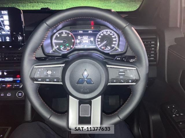 Mitsubishi TRITON 2024-10 8746469-14