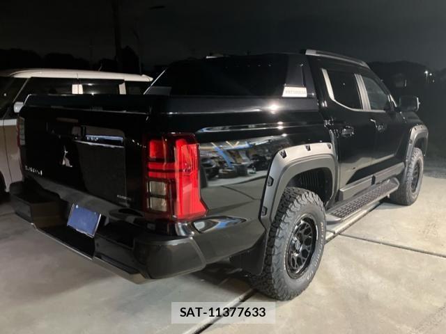 Mitsubishi TRITON 2024-10 8746469-2