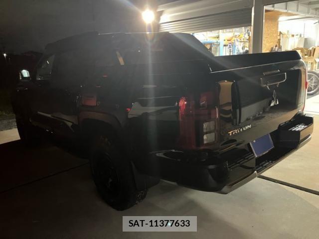 Mitsubishi TRITON 2024-10 8746469-3