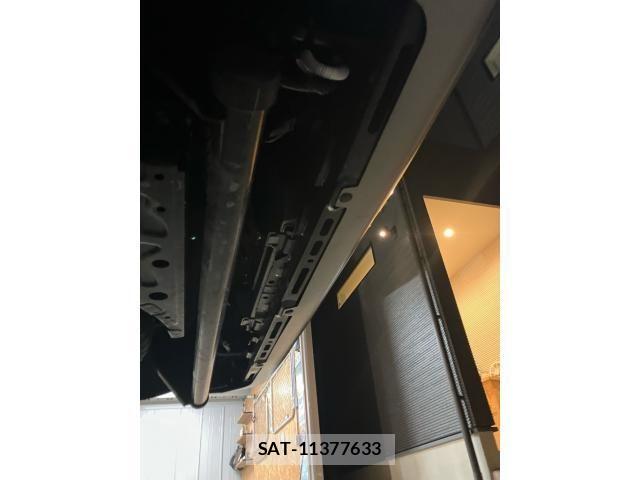 Mitsubishi TRITON 2024-10 8746469-5