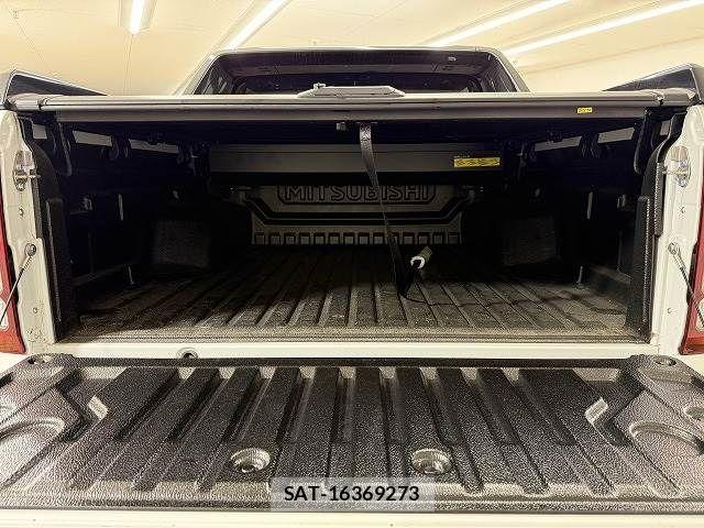 Mitsubishi TRITON 2024-08 8797784-12