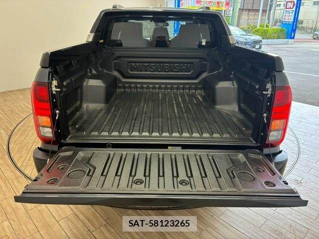 Mitsubishi TRITON 2024-03 8797785-12