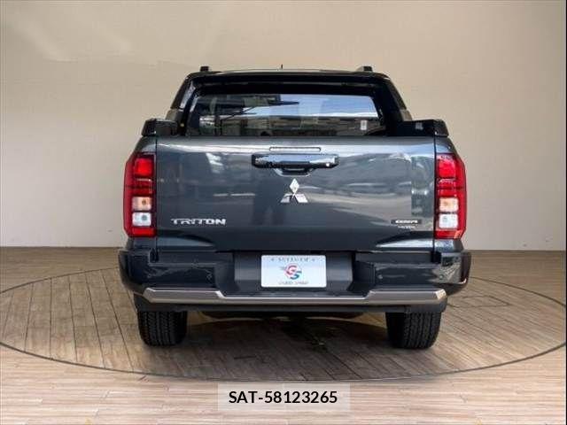 Mitsubishi TRITON 2024-03 8797785-15