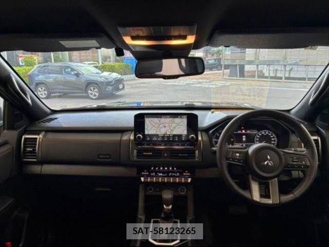 Mitsubishi TRITON 2024-03 8797785-1