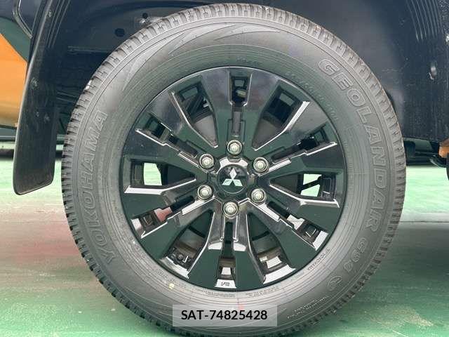 Mitsubishi TRITON 2025-09 8797786-14