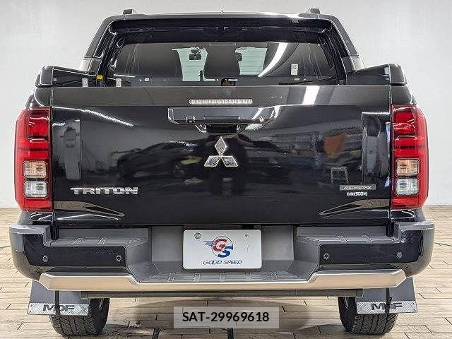 Mitsubishi TRITON 2024-11 8797788-15