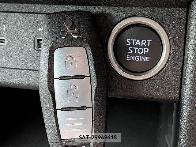Mitsubishi TRITON 2024-11 8797788-7