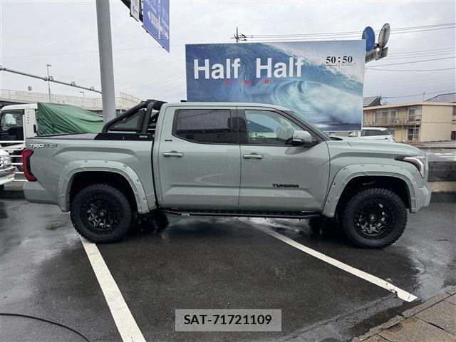 Toyota TUNDRA 2023-09 960074-1
