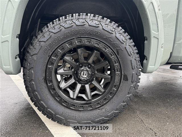 Toyota TUNDRA 2023-09 960074-6