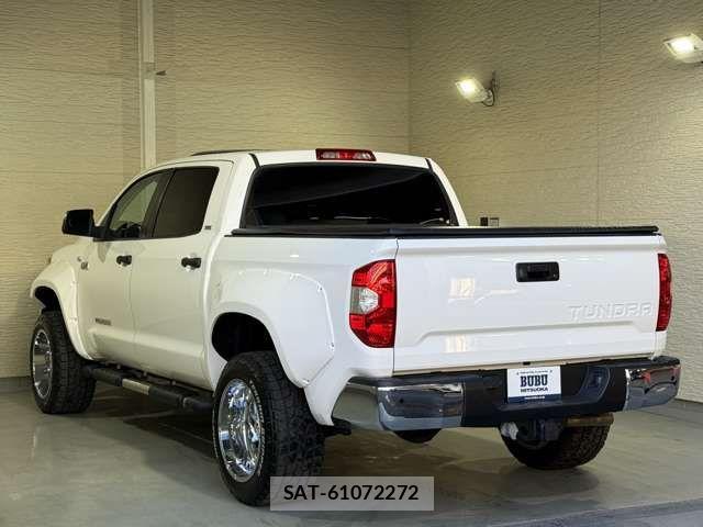 Toyota TUNDRA 2019-08 4603637-2