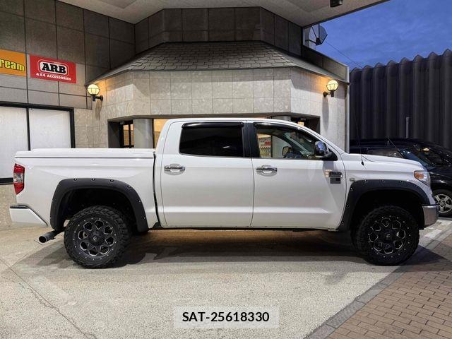 Toyota TUNDRA 2015-02 5881431-1