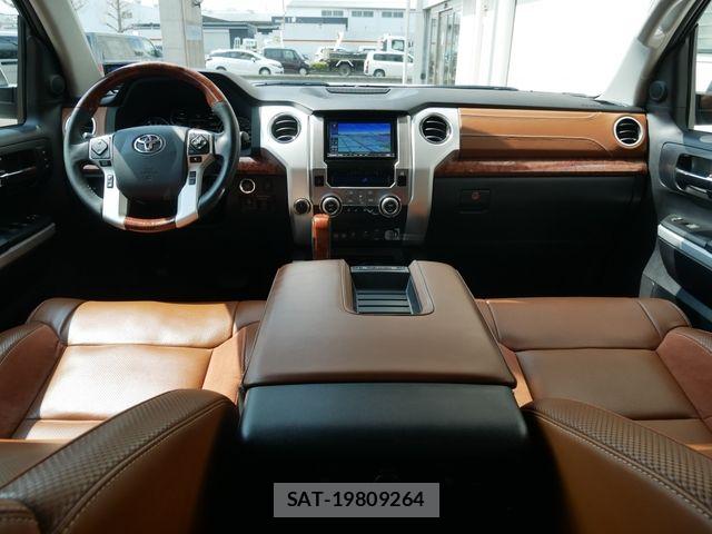 Toyota TUNDRA 2020-08 5881430-12