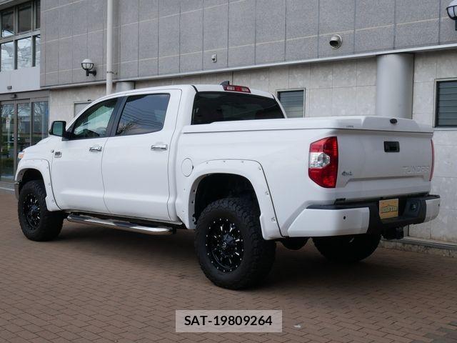 Toyota TUNDRA 2020-08 5881430-5