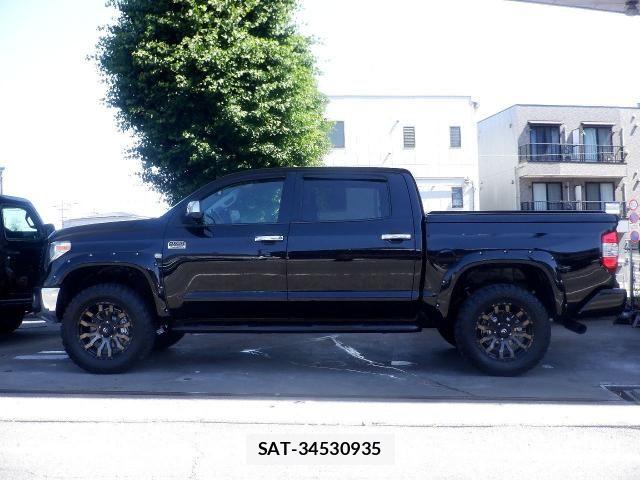 Toyota TUNDRA 2019-08 7226387-1