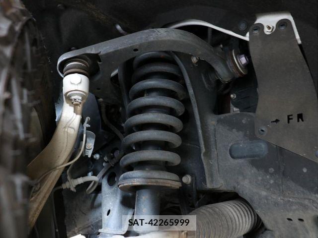 Toyota TUNDRA 2025-01 7330788-11