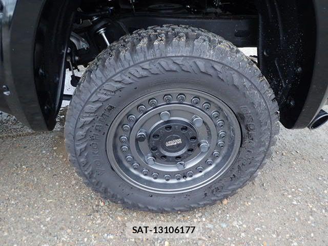 Toyota TUNDRA 2025-10 7981391-11