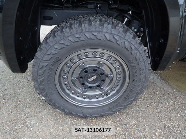 Toyota TUNDRA 2025-10 7981391-12
