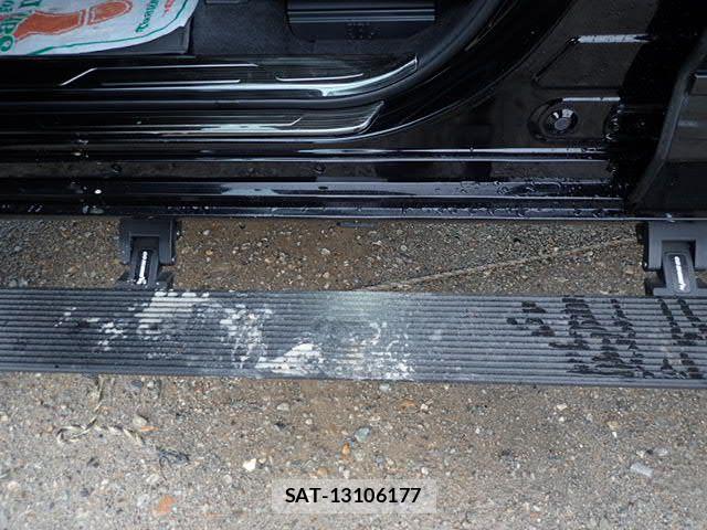 Toyota TUNDRA 2025-10 7981391-17