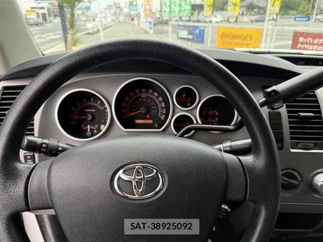 Toyota TUNDRA 2013-06 8038878-7