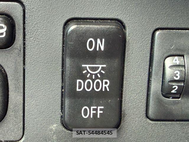 Toyota TUNDRA 2014-12 8369507-16
